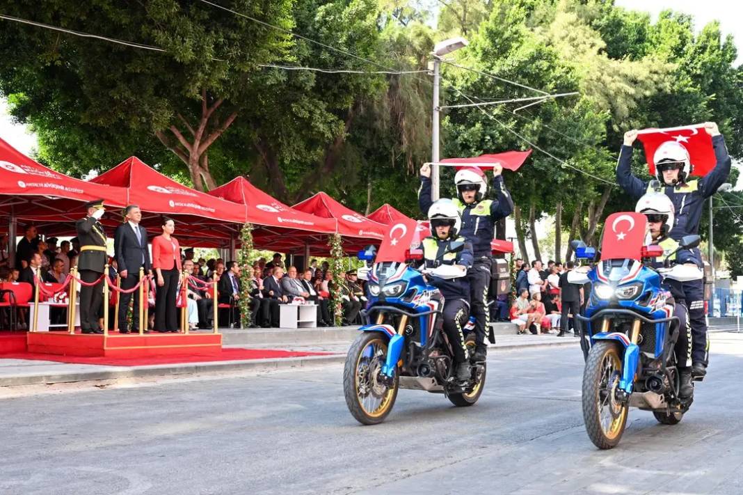 Antalya Cumhuriyet Caddesi’nde 30 Ağustos Töreni 7